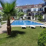 Diamond Pinara Residences 아파트